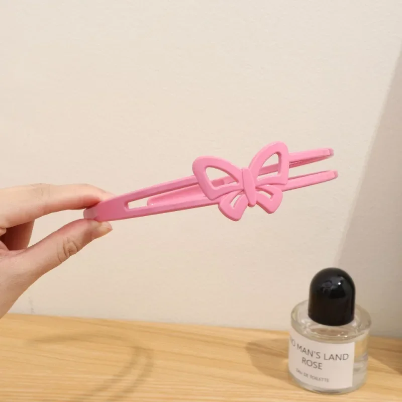 Diadema antideslizante de plástico, diadema de flores y mariposas, accesorios para el cabello para mujeres, niñas y niños, aro para el cabello con diseño de mariposa, sombreros para niños - imagen 5