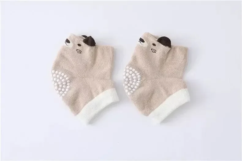 Khaki bear
