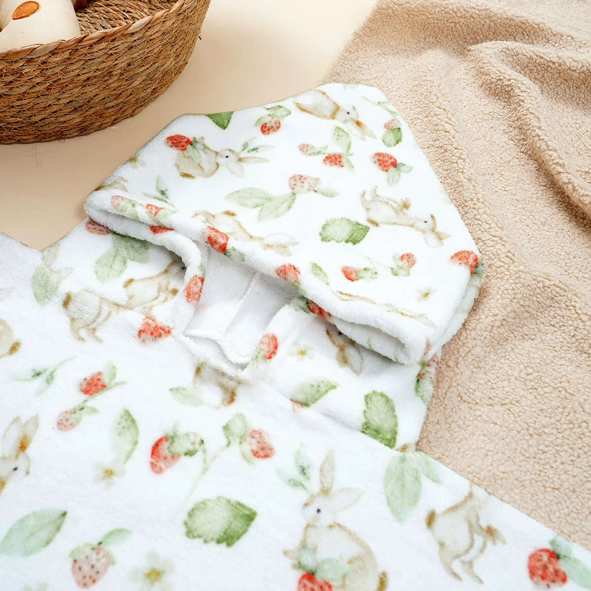 HappyFlute-Toallas de baño con capucha para niños, 61x61CM, toallitas de invierno gruesas de terciopelo Coral, estampado bonito, remolque de natación en la playa para niñas y niños - imagen 5