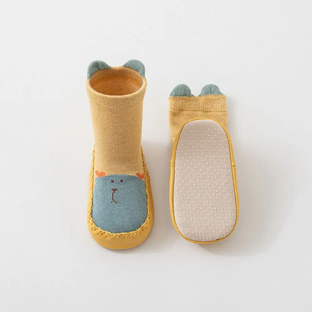 Un par de nuevos calcetines de bebé con diseño de dibujos animados, zapatillas de suela suave, zapatos de suela blanda antideslizantes, calcetines cómodos antideslizantes, ropa para niños pequeños - imagen 4