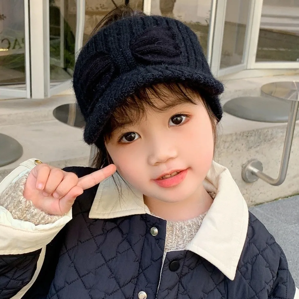 Gorro con protección para los oídos superior vacío a la moda, gorro tejido con lazo y lengua de pato, gorro con orejeras - imagen 4