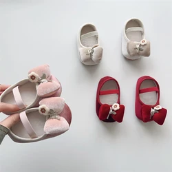 Zapatos de Otoño Invierno para niños, zapatos de princesa con lazo Floral para niñas, zapatos cálidos de felpa antideslizantes de suela blanda para primeros pasos