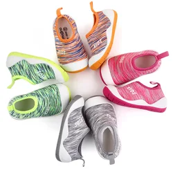 Zapatos deportivos para niños y niñas, zapatillas de correr informales, transpirables, ligeras, planas, a la moda, 2-6T