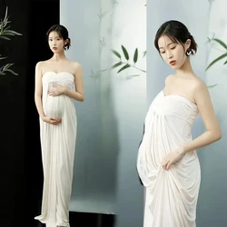 Vestido tubo blanco para embarazada – Sesión fotos
