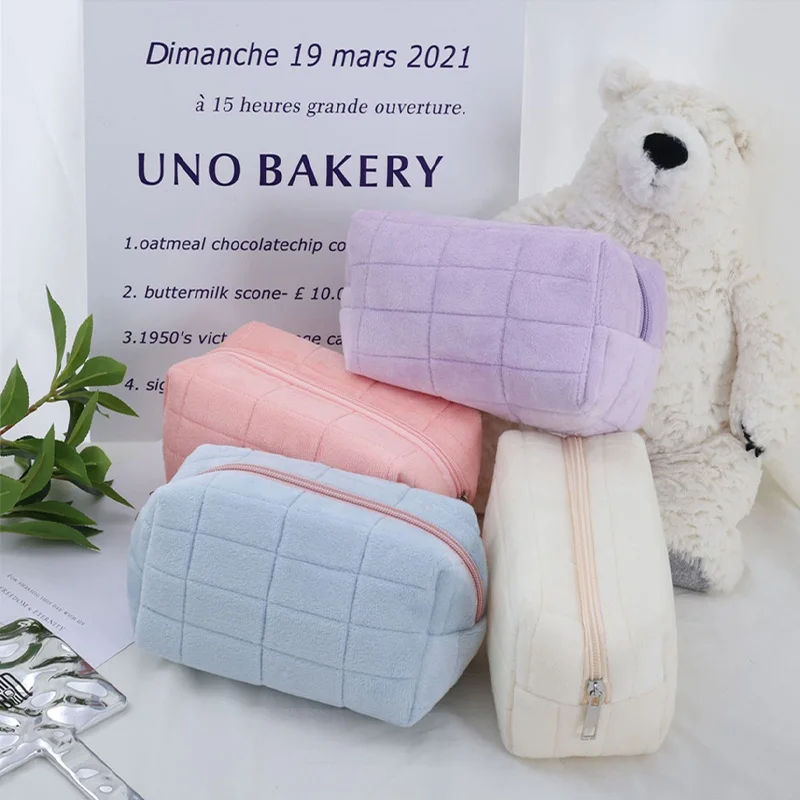 Estuche escolar de felpa para niñas – Diseño Kawaii