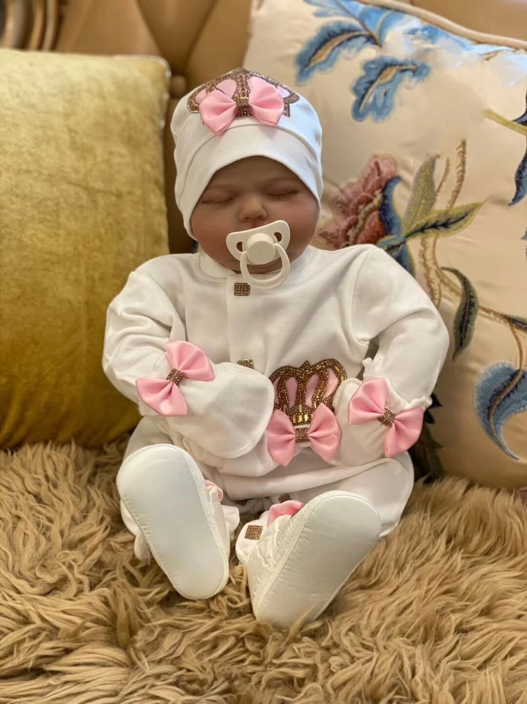 Gorro infantil para niñas y niños recién nacidos, zapatos, guantes, corona Paicifer, joyería, pijamas con alas, conjunto de 4 Uds de pavo ostentoso de lujo, peleles para bebés