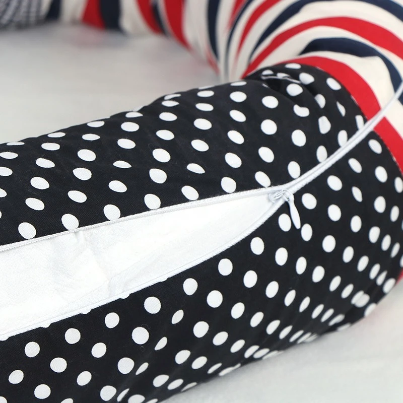 2025 Nuevo parachoques de cuna de bebé rojo de dibujos animados: barandilla anticolisión, acolchado suave, estampados lindos, protector de sueño seguro para bebés - imagen 2