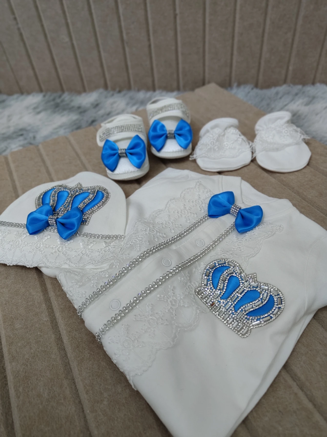 Capa personalizada con nombre para recién nacido, 4 Uds., joyería de corona, pelele de bienvenida a casa, ropa de bebé, trajes de algodón para niño y niña - imagen 2