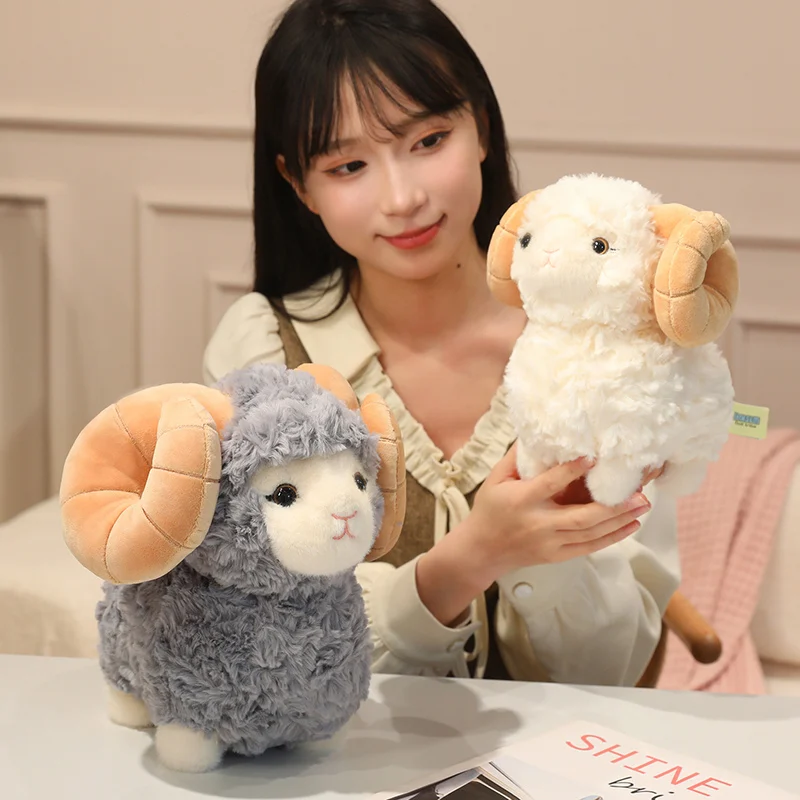 Peluche de oveja suave esponjosa para niñas con cuernos grandes - imagen 5