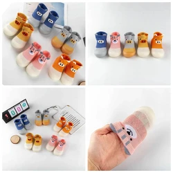 Nuevo Producto, calcetines de rejilla transpirables, zapatos de suela blanda para bebé, zapatos antideslizantes para interiores para niños pequeños, calcetines bonitos de estilo de dibujos animados para cerdos