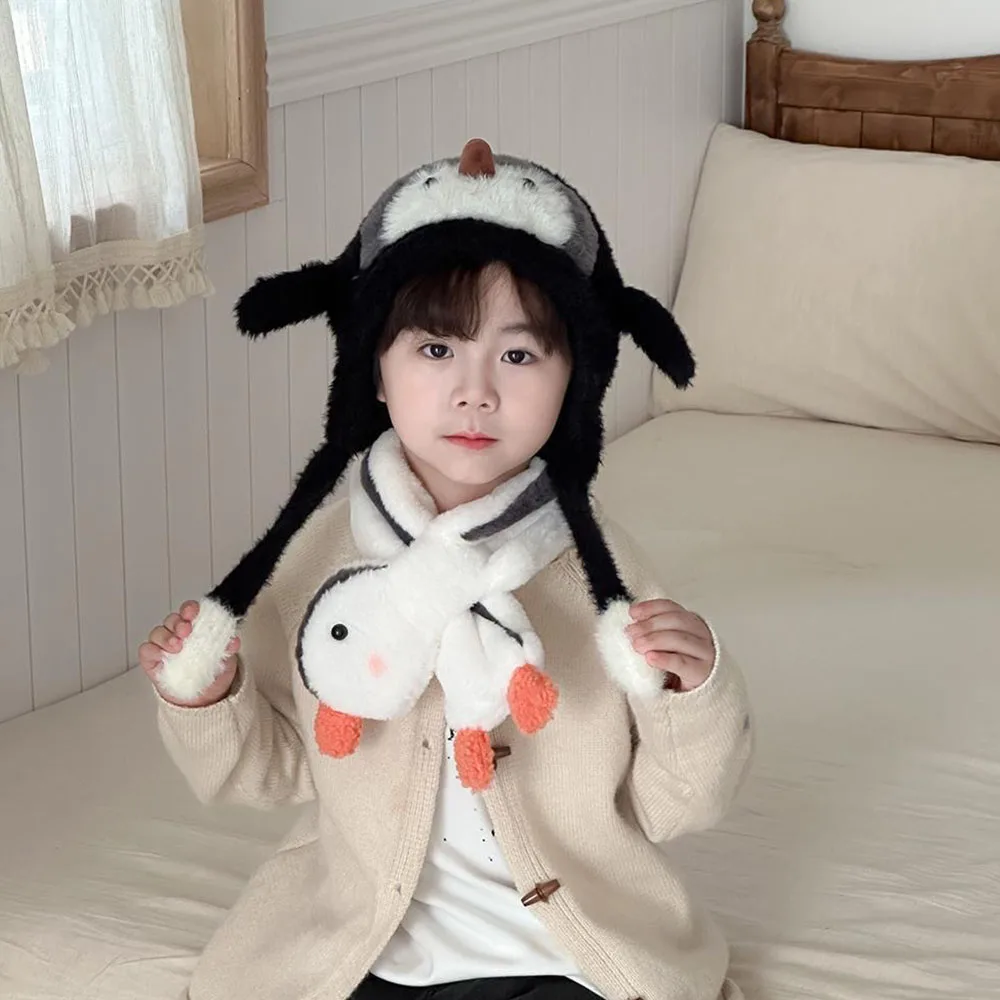 Gorro de pingüino con orejas esponjosas y cierre de cordón invierno - imagen 2