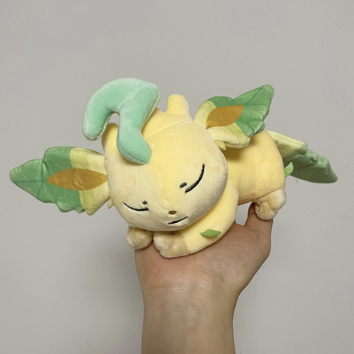 Peluches Pokémon Vaporeon & Sprigatito – Suaves para niños! - imagen 2