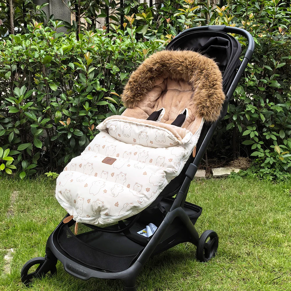 Cochecito de bebé, chancelera, calcetines universales para cochecito, oso Beige, cuello de piel esponjoso y extraíble, sobre a prueba de viento para invierno en cochecito - imagen 2