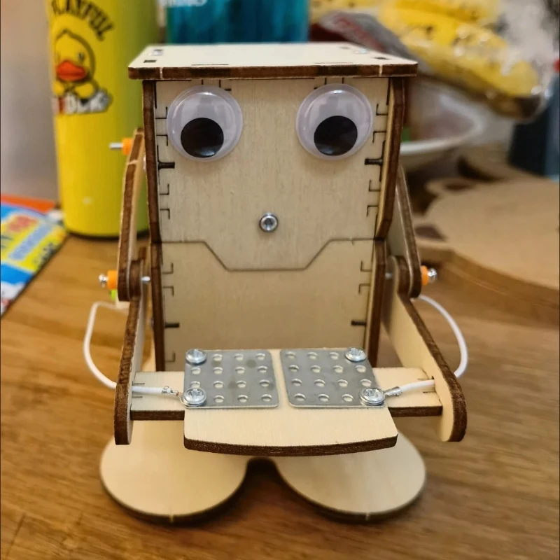 Kit creativo de robot de monedas DIY: ensamblar un juguete móvil único. Un regalo de cumpleaños novedoso y educativo que desarrolla habilidades pensativas - imagen 3