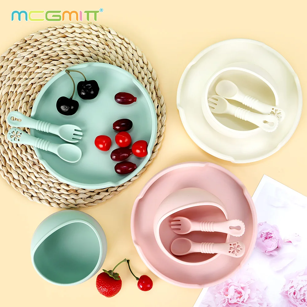 Juego de platos de silicona para bebé, vajilla para niños con ventosas, tenedor de alimentación, cucharas, cuenco de silicona, elementos esenciales para madre y bebé, 4 Uds. - imagen 2