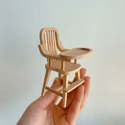 Silla alta miniatura de madera para casa de muñecas – Escala 1:12