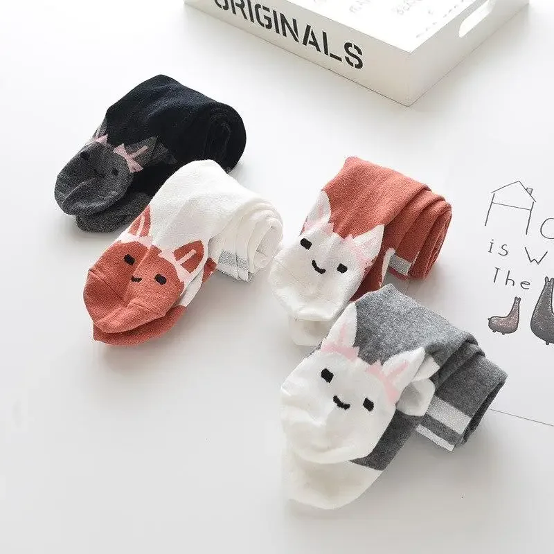 Pantimedias de algodón para bebé con estampado estrellas y conejito - imagen 3