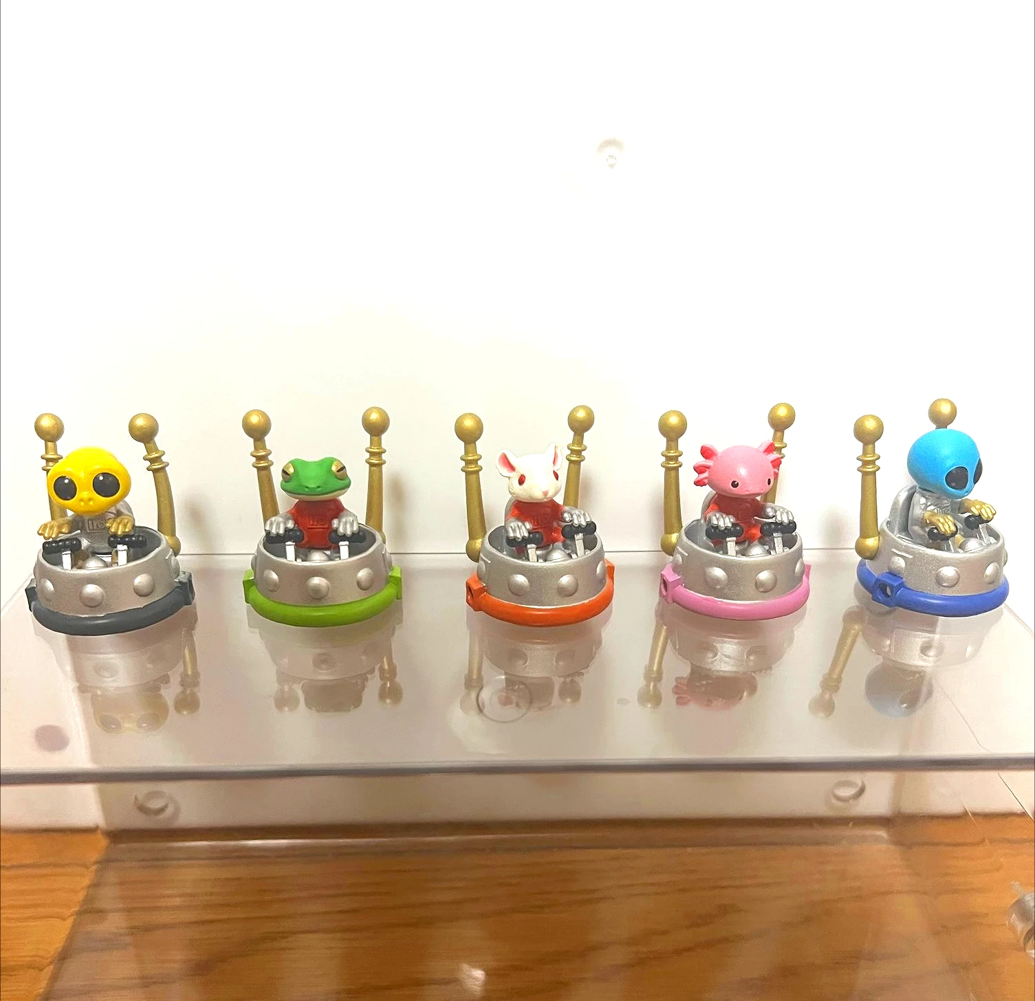 Figuras extraterrestres de cápsula – Rana, Axolotl y Ratón Gashapon - imagen 2