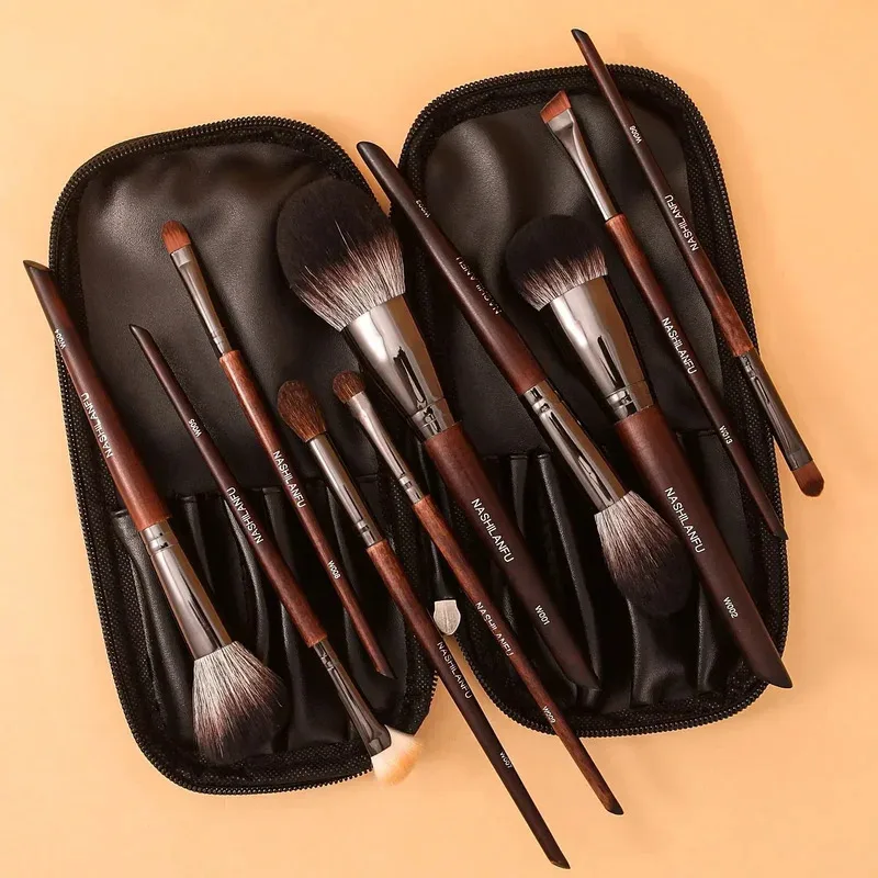 Juego de brochas de maquillaje con mango de madera y cerdas suaves - imagen 4