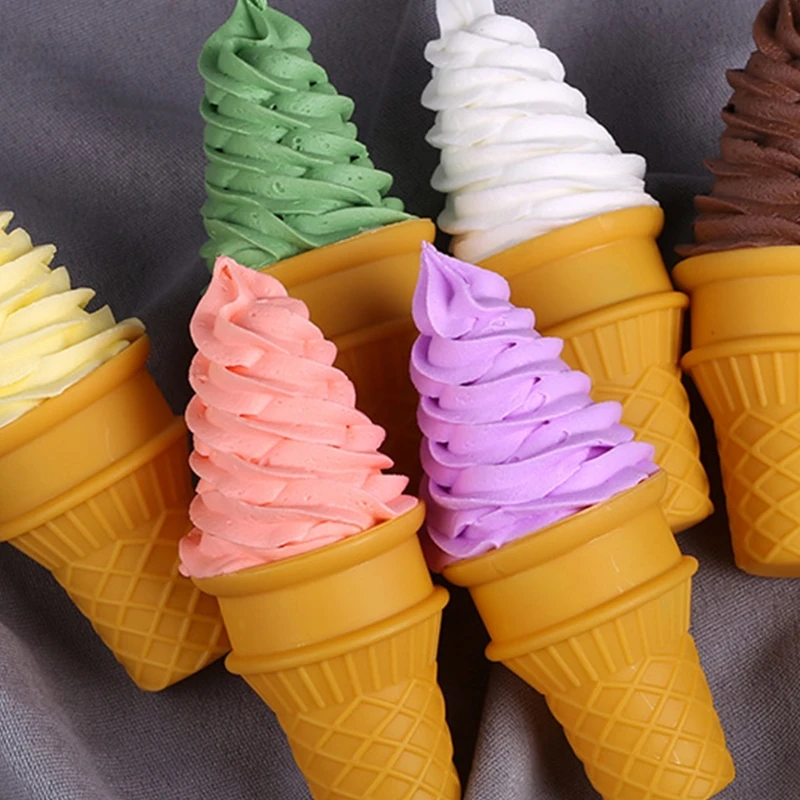 Cono de helado falso realista - Sin Marca | Desde €0.87 - imagen 3
