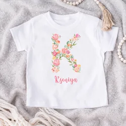 Camiseta personalizada para niño con estampado de flores y letras