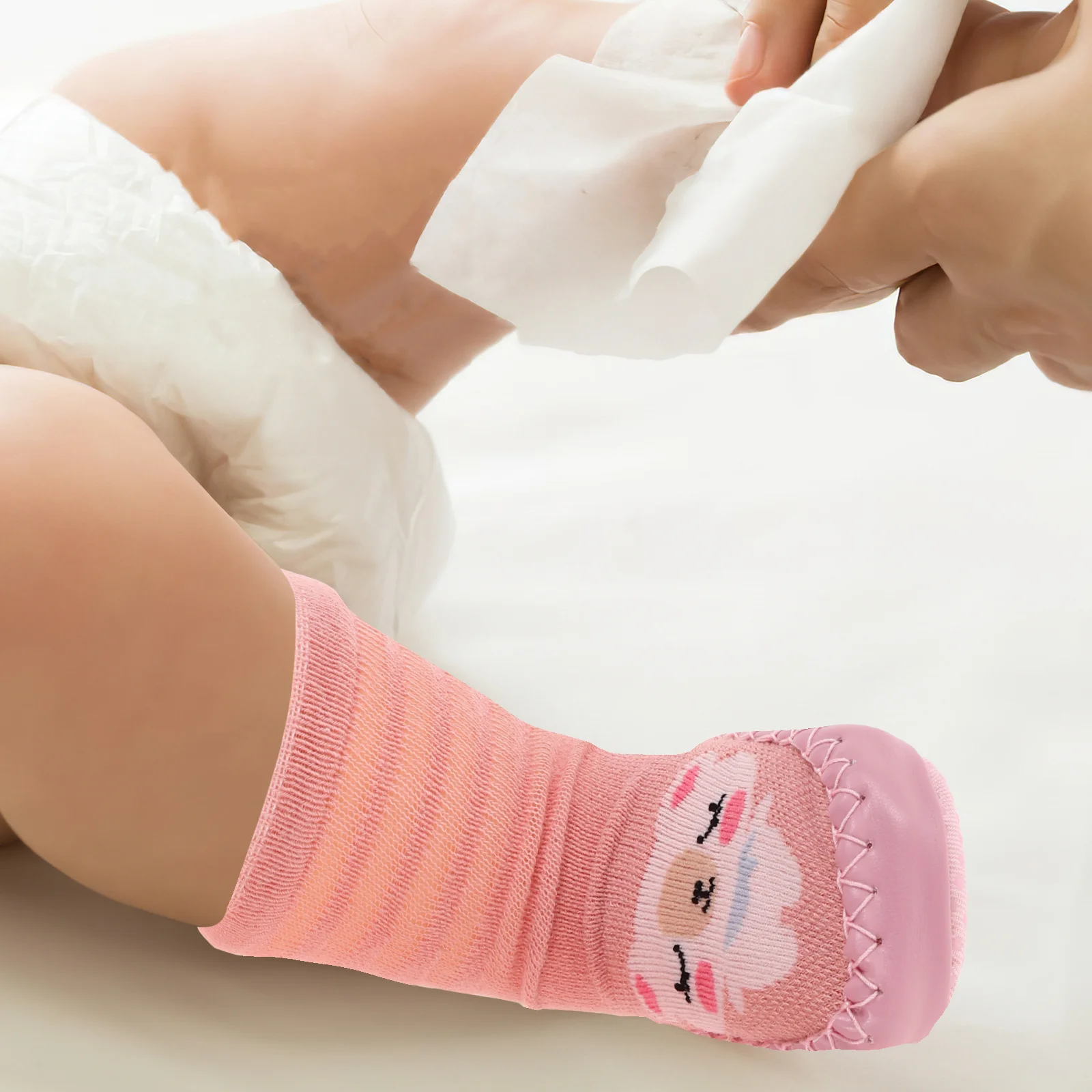 1 par de calcetines antideslizantes para caminar para bebés, zapatos de entrenamiento infantil de suela suave de malla, calcetines antideslizantes para suelo interior para niños pequeños y niñas - imagen 2
