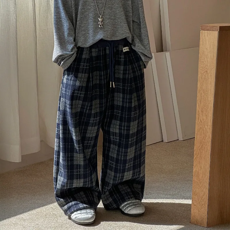 2025 Pantalones a cuadros de estilo coreano para niños: pantalones sueltos con forro polar de invierno, pantalones para niños de moda retro y agradables para la piel - imagen 3