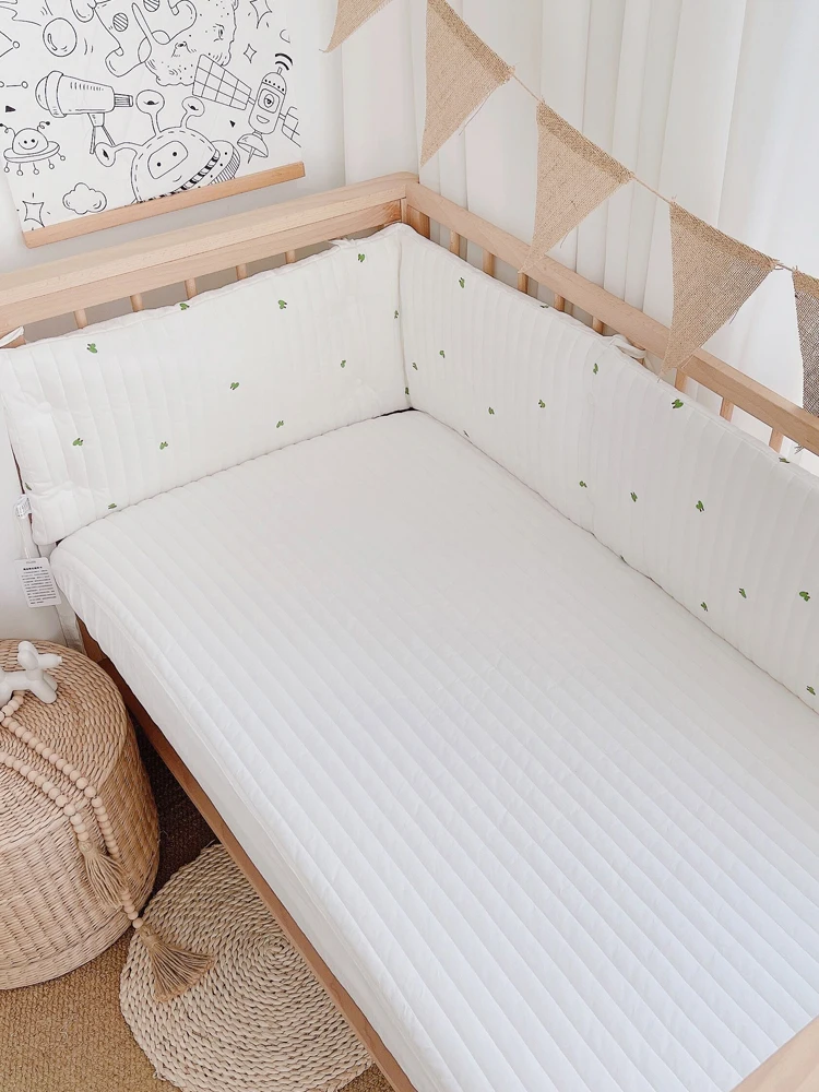 Parachoques acolchado de algodón para cuna de bebé, Protector de valla para cuna de recién nacido bordado con estrella de cereza, almohada para cama infantil de 200x28CM - imagen 3