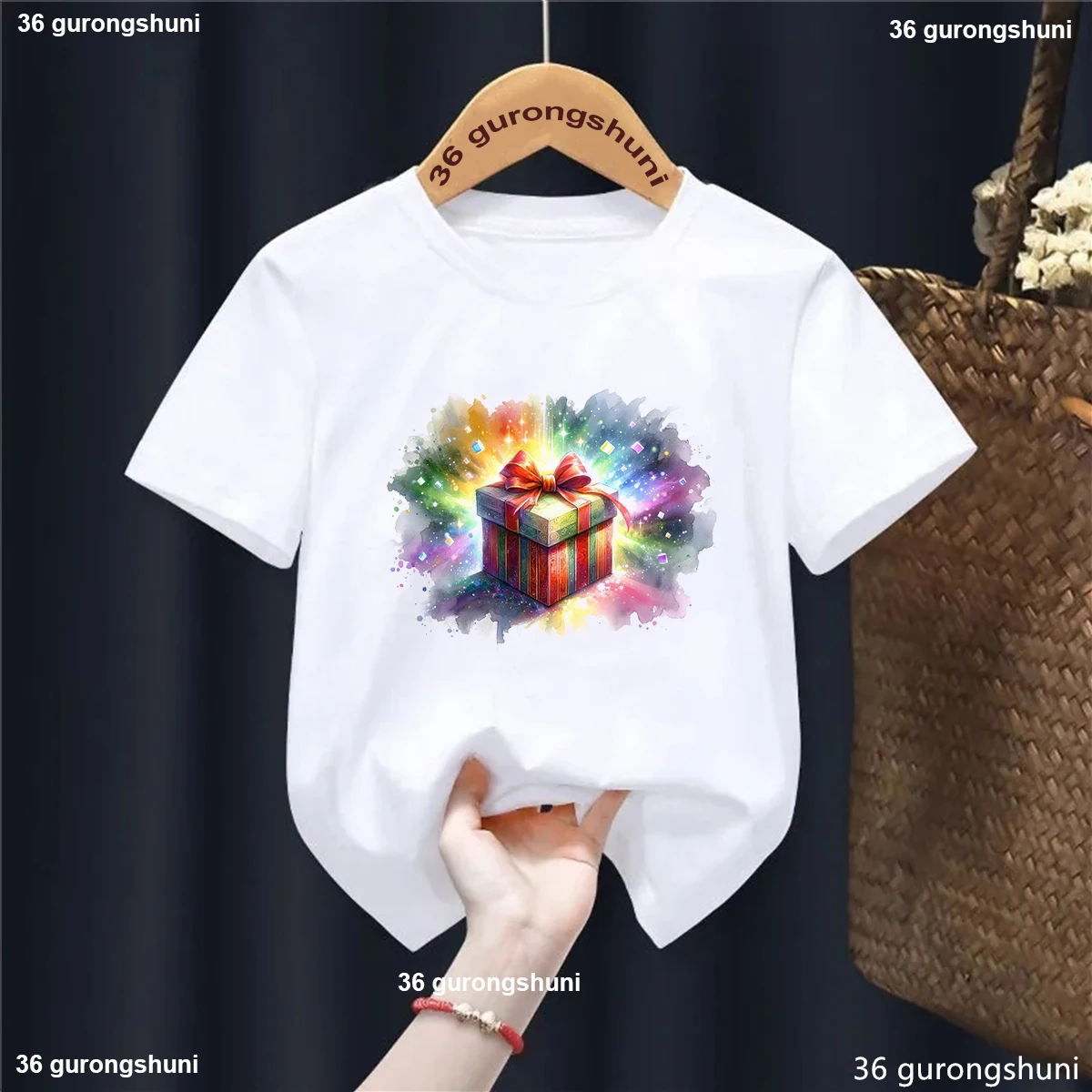 Camiseta infantil de algodón con estampado arcoíris acuarela