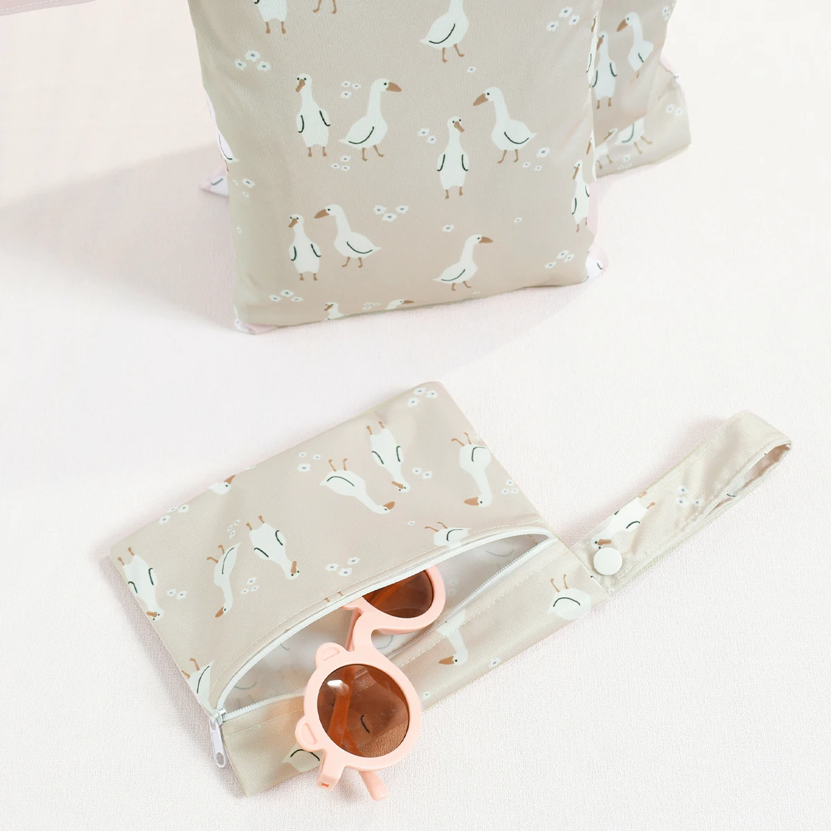 Elinfant Bolsa seca y húmeda impermeable para pañales – Tela reciclada - imagen 3
