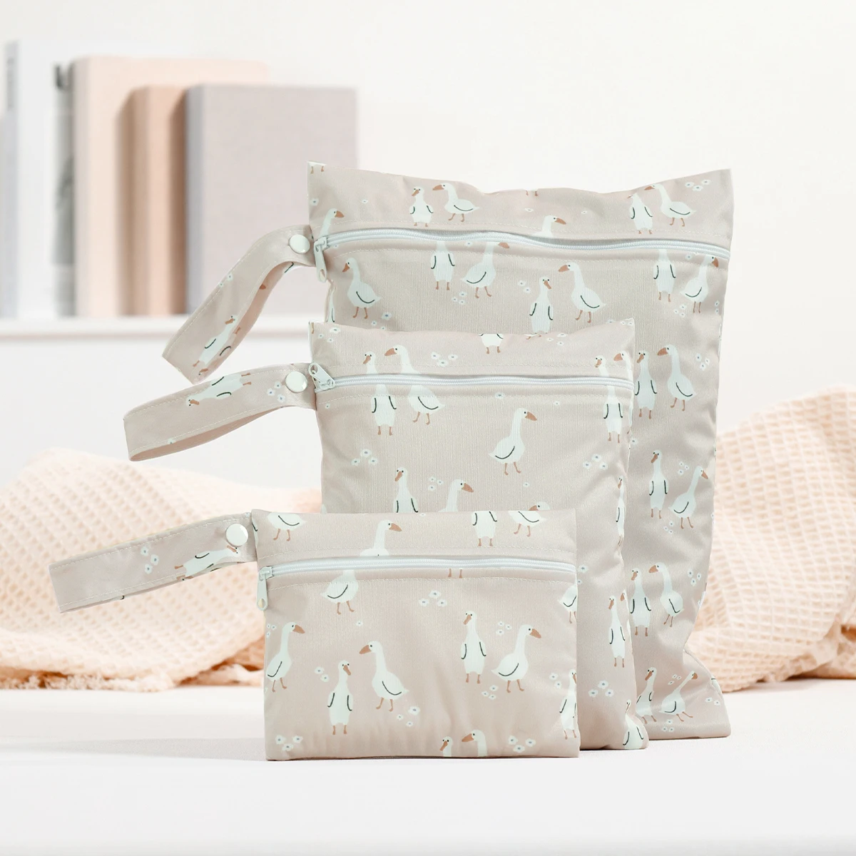 Elinfant Bolsa seca y húmeda impermeable para pañales – Tela reciclada - imagen 2