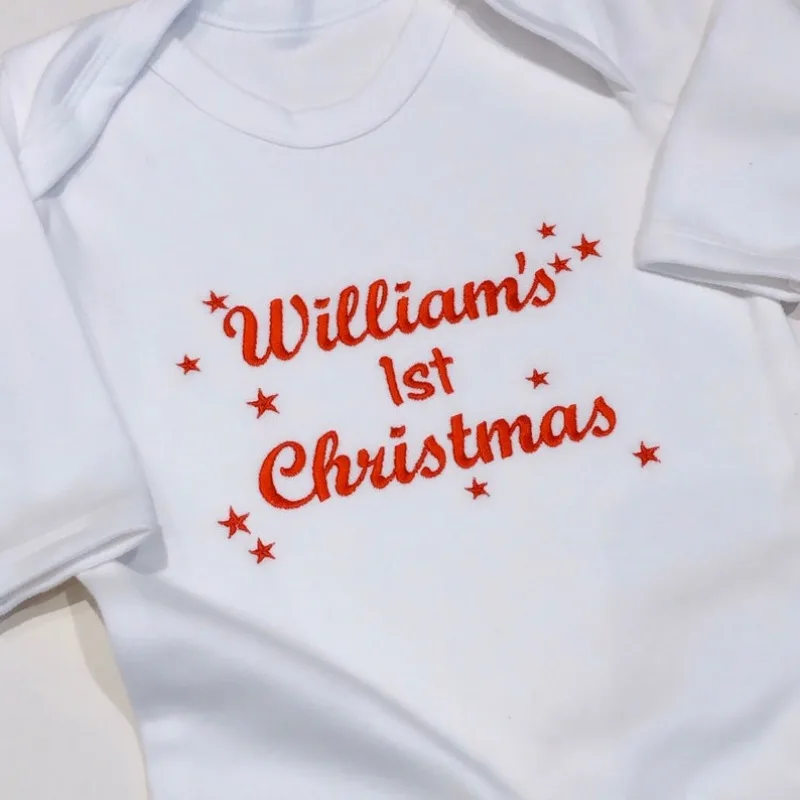 Pijama de Navidad personalizado bordado para bebé, primera Navidad, bordado, nombre personalizado del bebé, mameluco rojo, conjunto de regalo - imagen 4