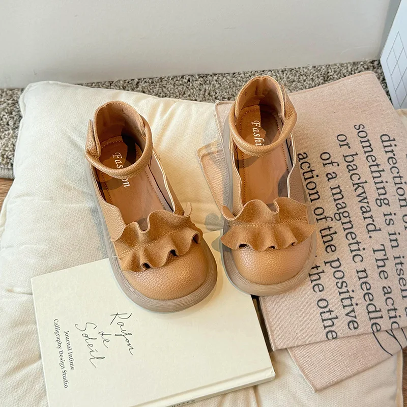 Zapato sencillo a la moda para niña, nuevas de cuero para primavera y otoño, calzado ligero antideslizante para niños, zapato individual cómodo de suela blanda para niña 2025