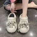 beige shoelace