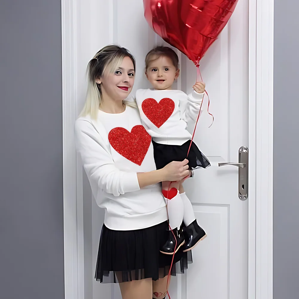 Mamá y yo Camisas del Día de San Valentín Sudadera con forma de corazón brillante Mamá y mini suéteres Moda Vacaciones Familia Ropa a juego