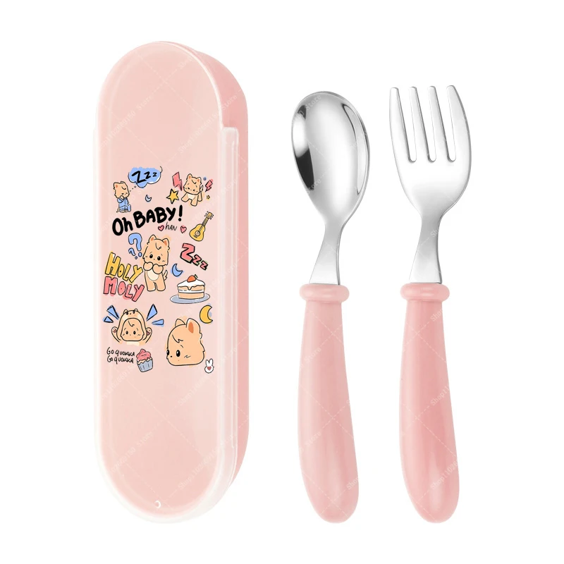 Juego de tenedor y cuchara con caja de almacenamiento de Anime SKZ ooed, cubiertos de moda para niños, vajilla portátil de dibujos animados, regalo de cumpleaños y Navidad para niña 2026 - imagen 4