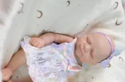 Muñeca reborn Pascale de silicona platino, bebé realista suave