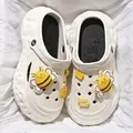 whiteBee