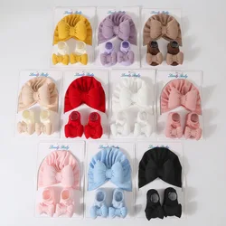 Set de gorro con lazo y calcetines suaves para bebé recién nacido