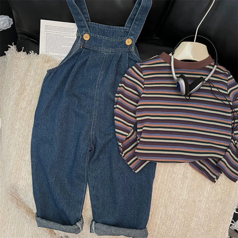 Conjunto vaquero niña con camiseta a rayas - imagen 4