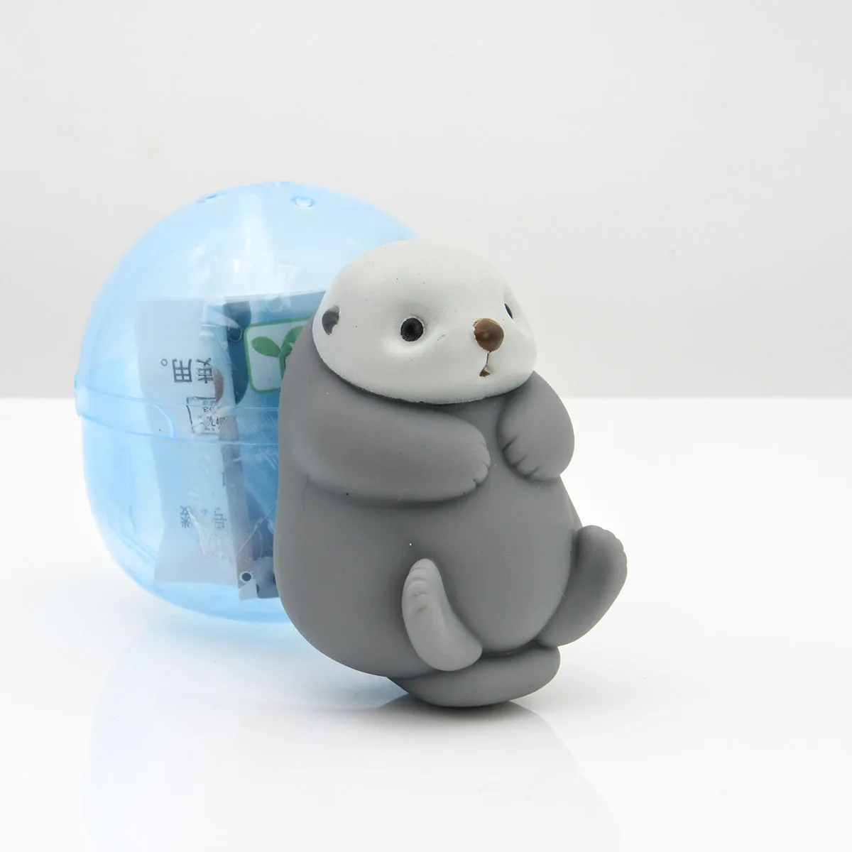 sea otter Light gray