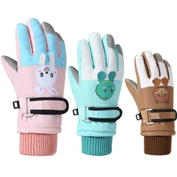 Guantes de esquí de invierno para niños, guantes gruesos a prueba de viento con cinco dedos, estampado de dibujos animados, accesorios cálidos para la nieve para niños y niñas de 4 a 12 años