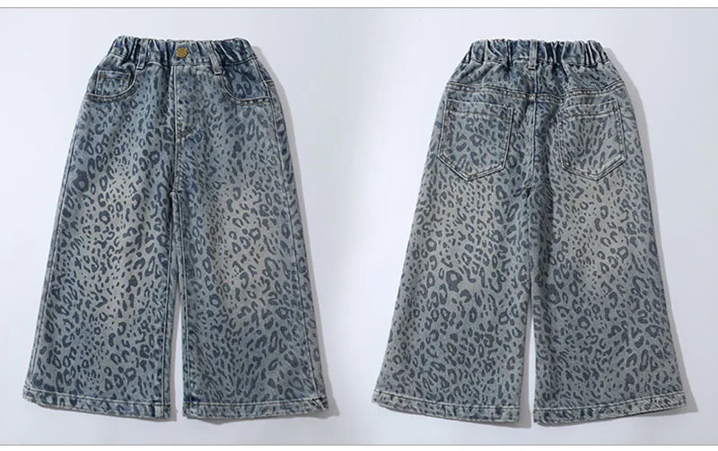 Pantalones vaqueros infantiles con estampado de leopardo y corte holgado