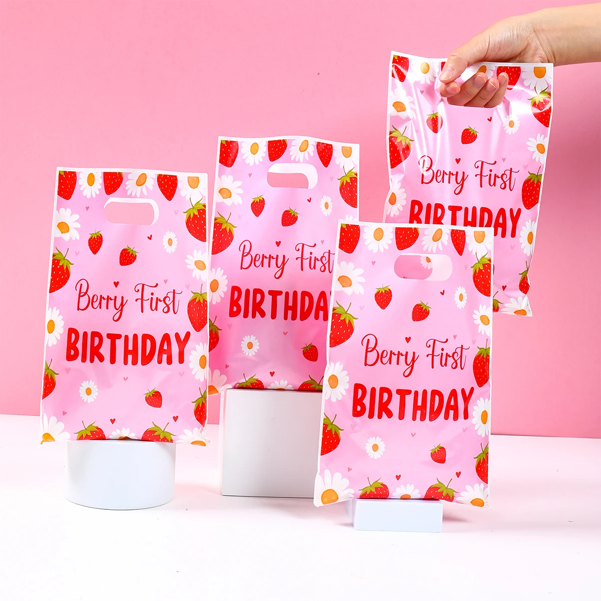 Bolsas de embalaje de regalo con tema de fresa y fruta dulce, bolsa para pastel de caramelo, decoración para fiesta de cumpleaños, Baby Shower, 10/25/50 Uds. - imagen 3