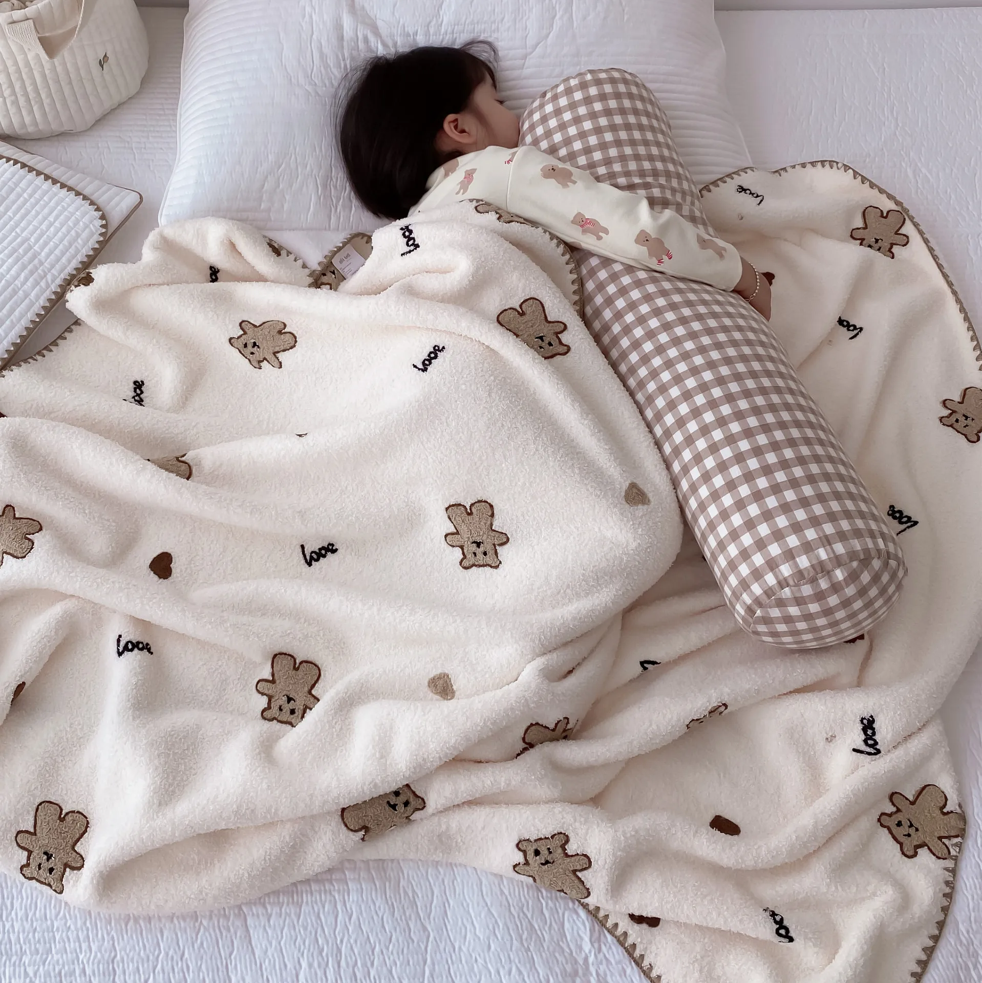 Manta térmica esponjosa de fresa y oso 3D súper suave para bebé, manta peluda de Sherpa para niños, alfombra para bebé, funda de cama, edredón de cama para niños pequeños