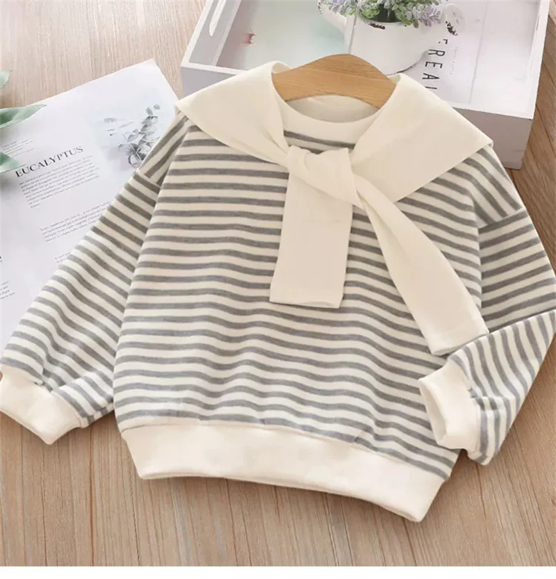 Ropa infantil: sudaderas a rayas, camisetas y abrigo para 2-8 años - imagen 3