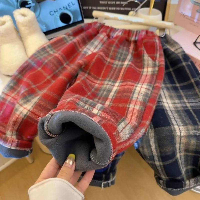 Pantalones de felpa a cuadros para niño – Cálidos y cómodos para otoño e invierno