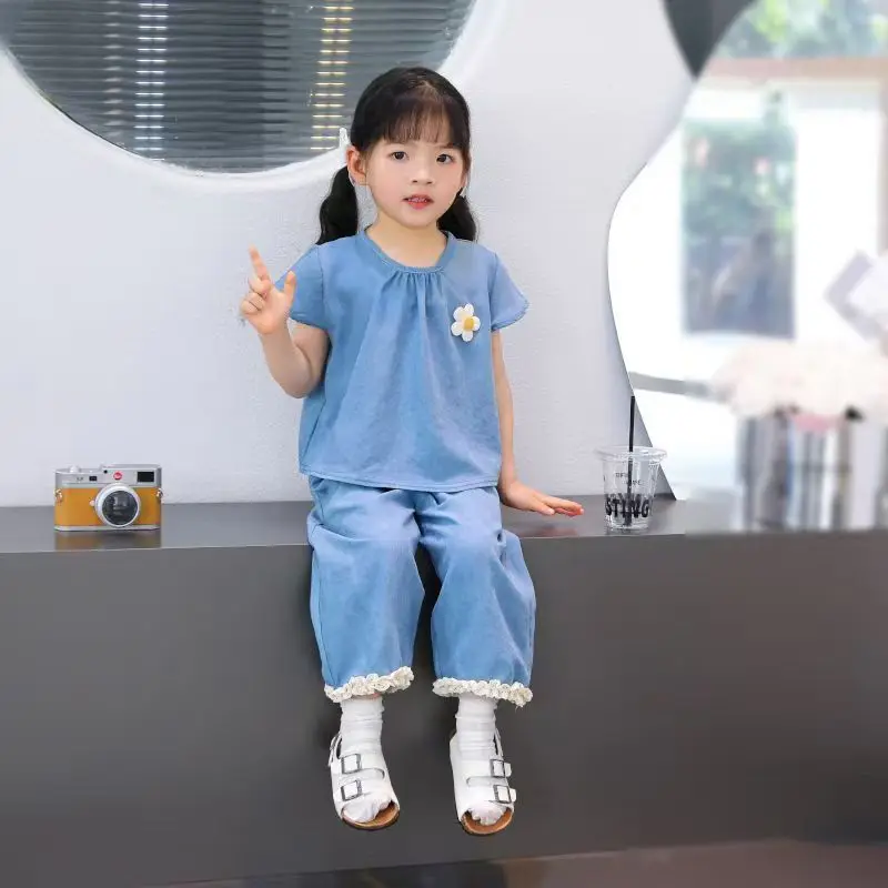 Conjunto de verano para niña con camiseta floral y pantalón ligero - imagen 2