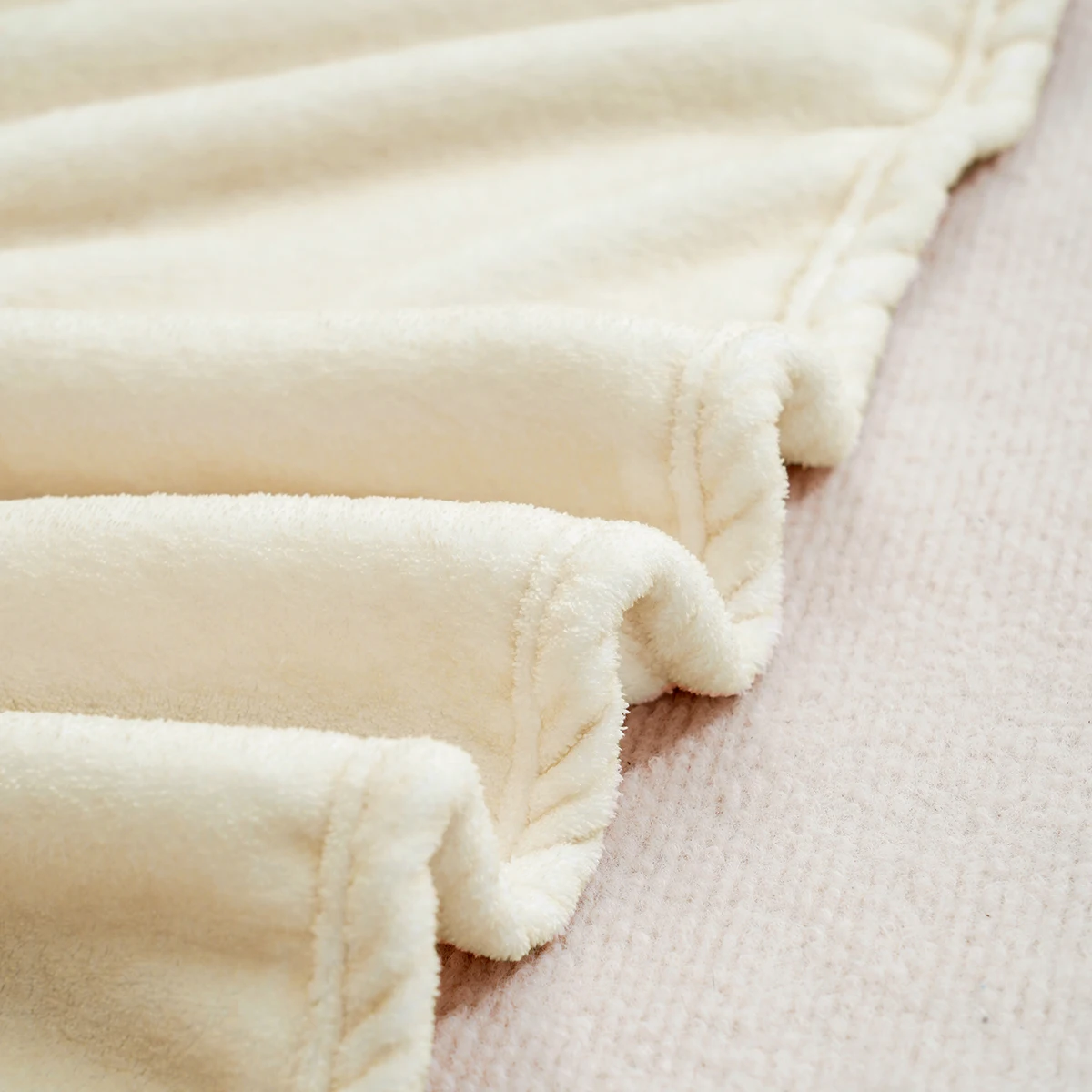 Manta suave y bonita de lana Coral para bebé, colcha gruesa y cálida para bebé, Toalla de baño absorbente, manta envolvente para recién nacido, ropa de cama, funda para cochecito - imagen 4