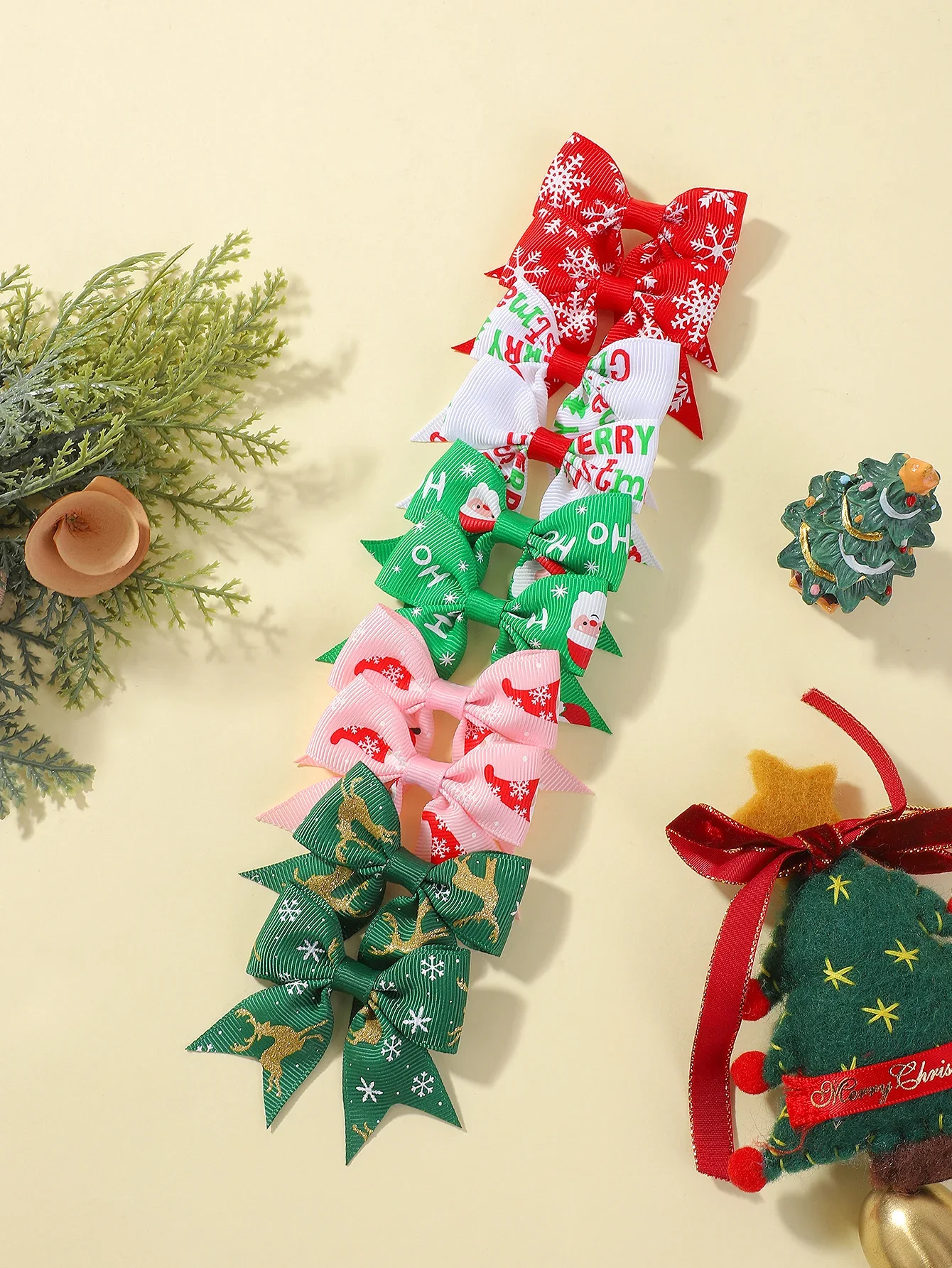 Pinzas navideñas artesanales para niña – Lazos y copos de nieve - imagen 5